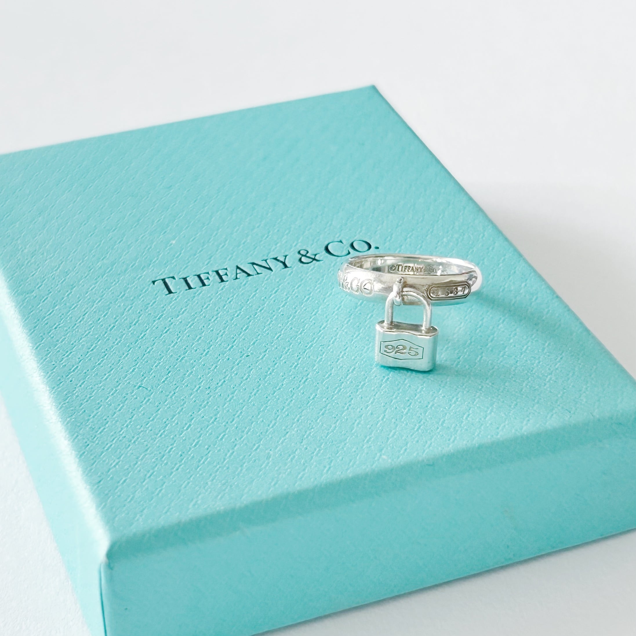 ring | vintage accessory shop MELO