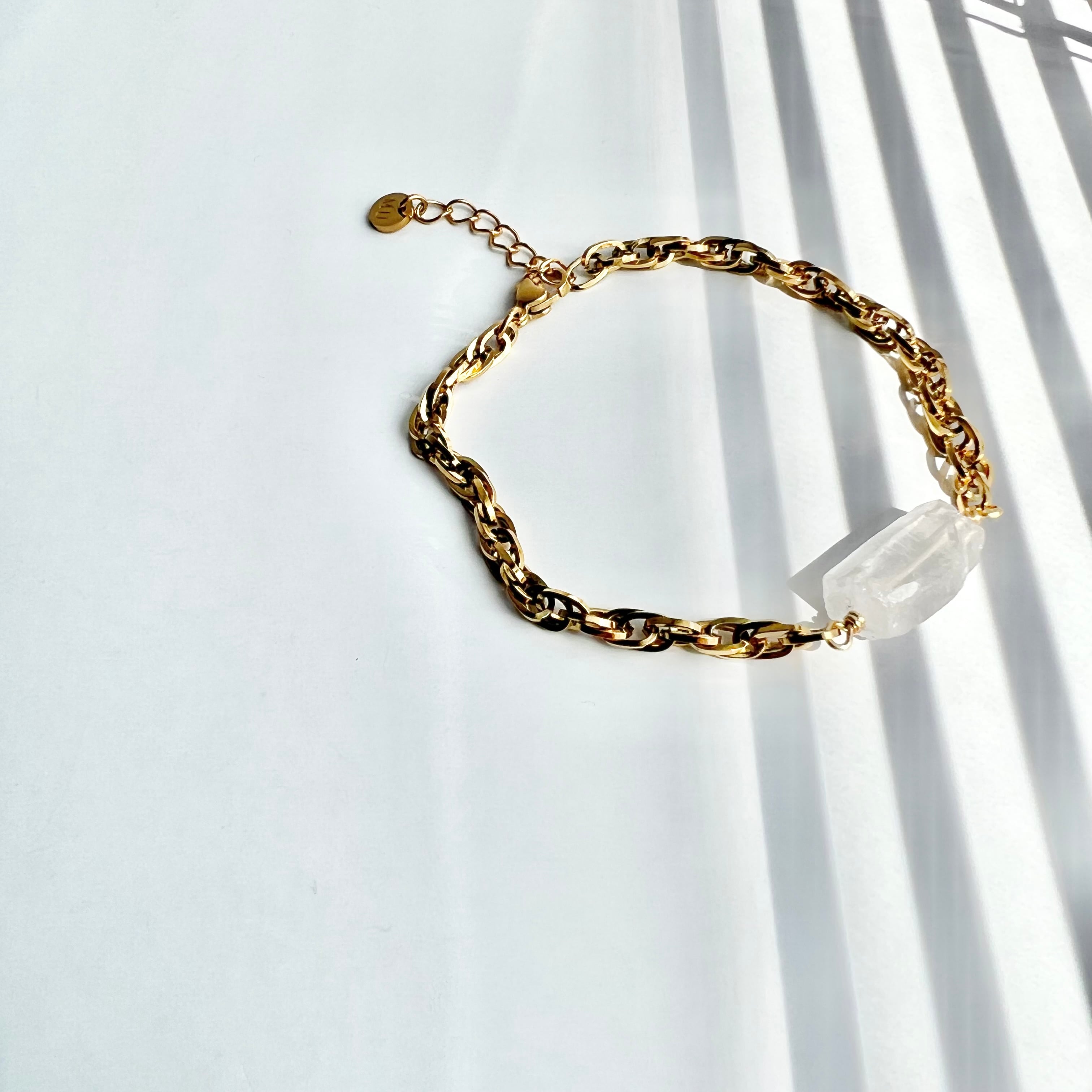 雑誌着用//ラフロック水晶ブレスレット | Handmade Accessory MU