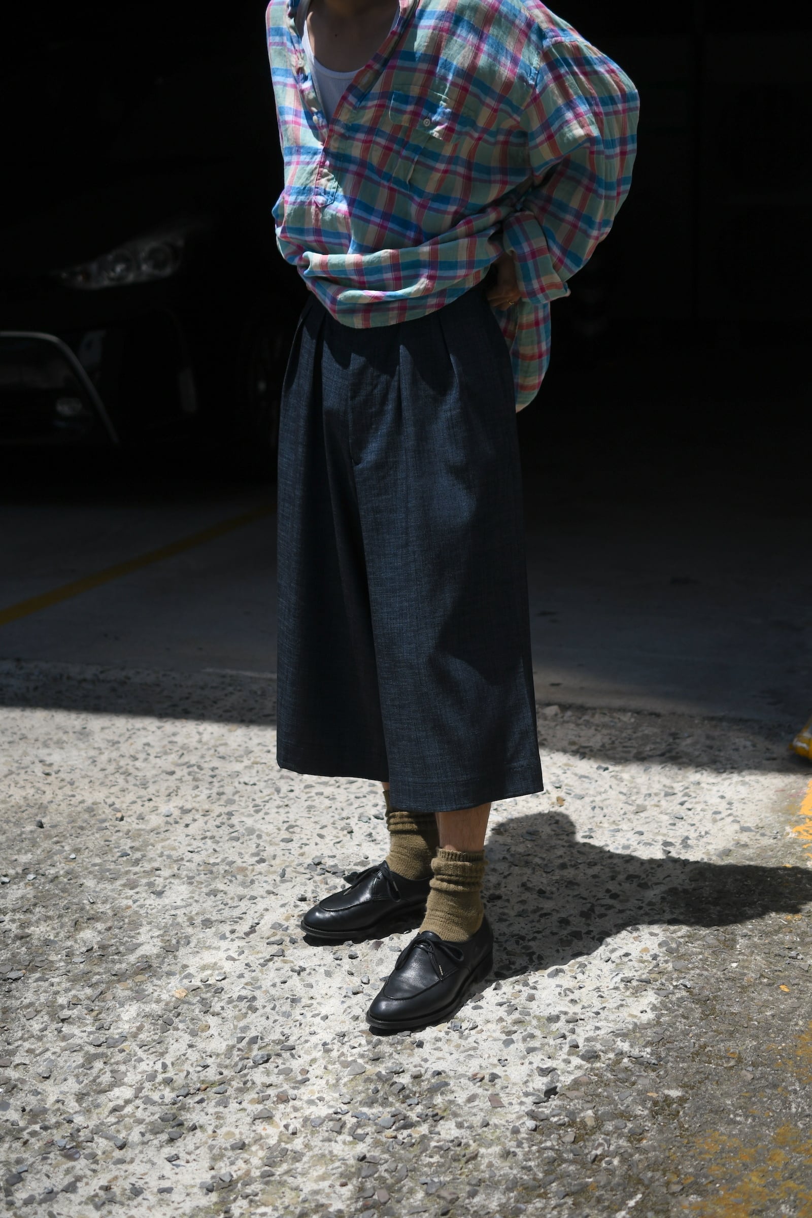 m's braque / CROPPED TUCKED BAGGY PANTS (NAVY) | nariwai