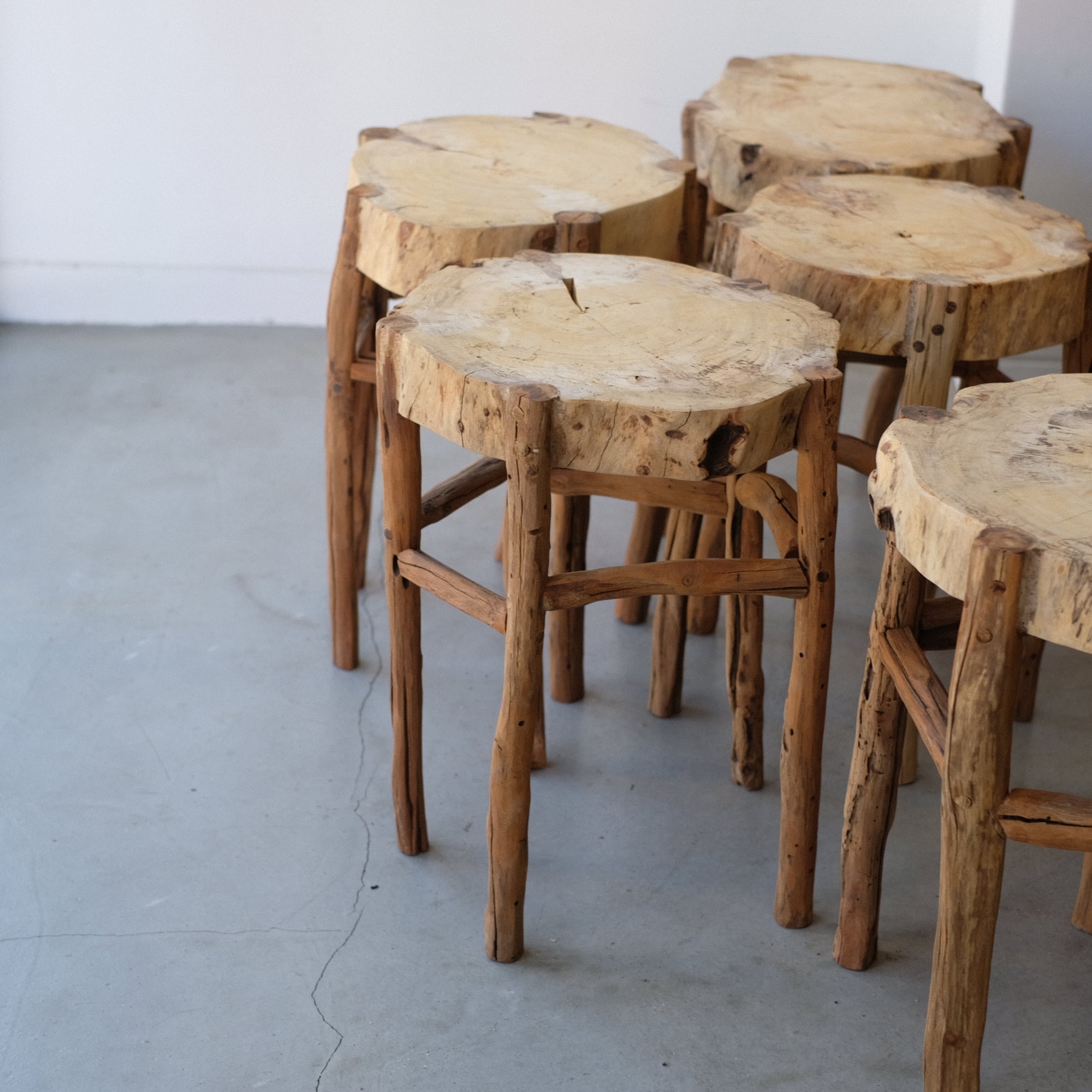 Round Lychee Stool 45 -004 | WEST VILLAGE TOKYO