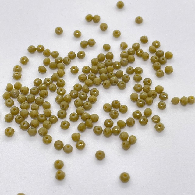 クリスタルビーズ 　2mm [C-57　マットカーキ]ボタンカット