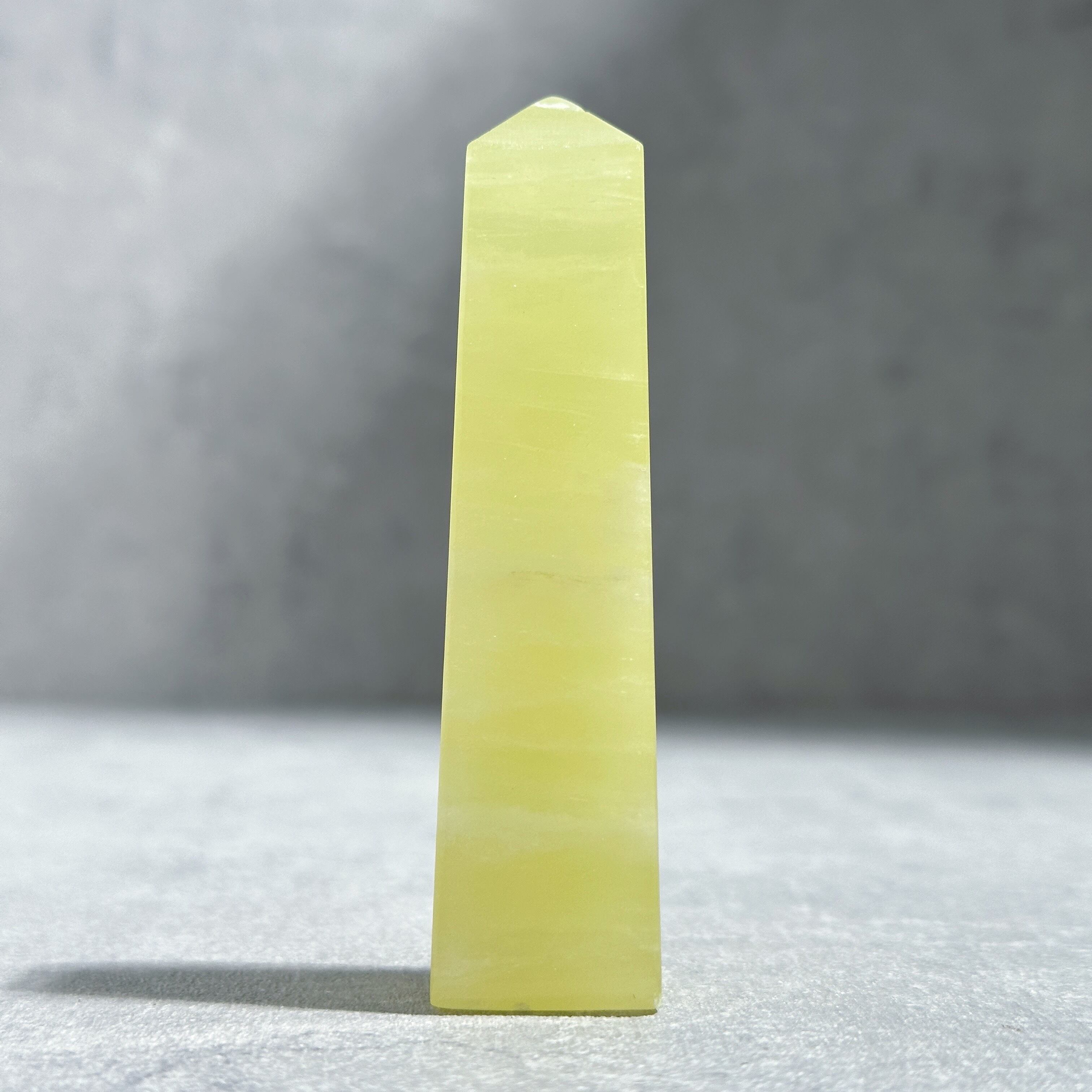 天然石　サーペンティンとイエローカルサイト 天然石:カルサイト「イエロー」