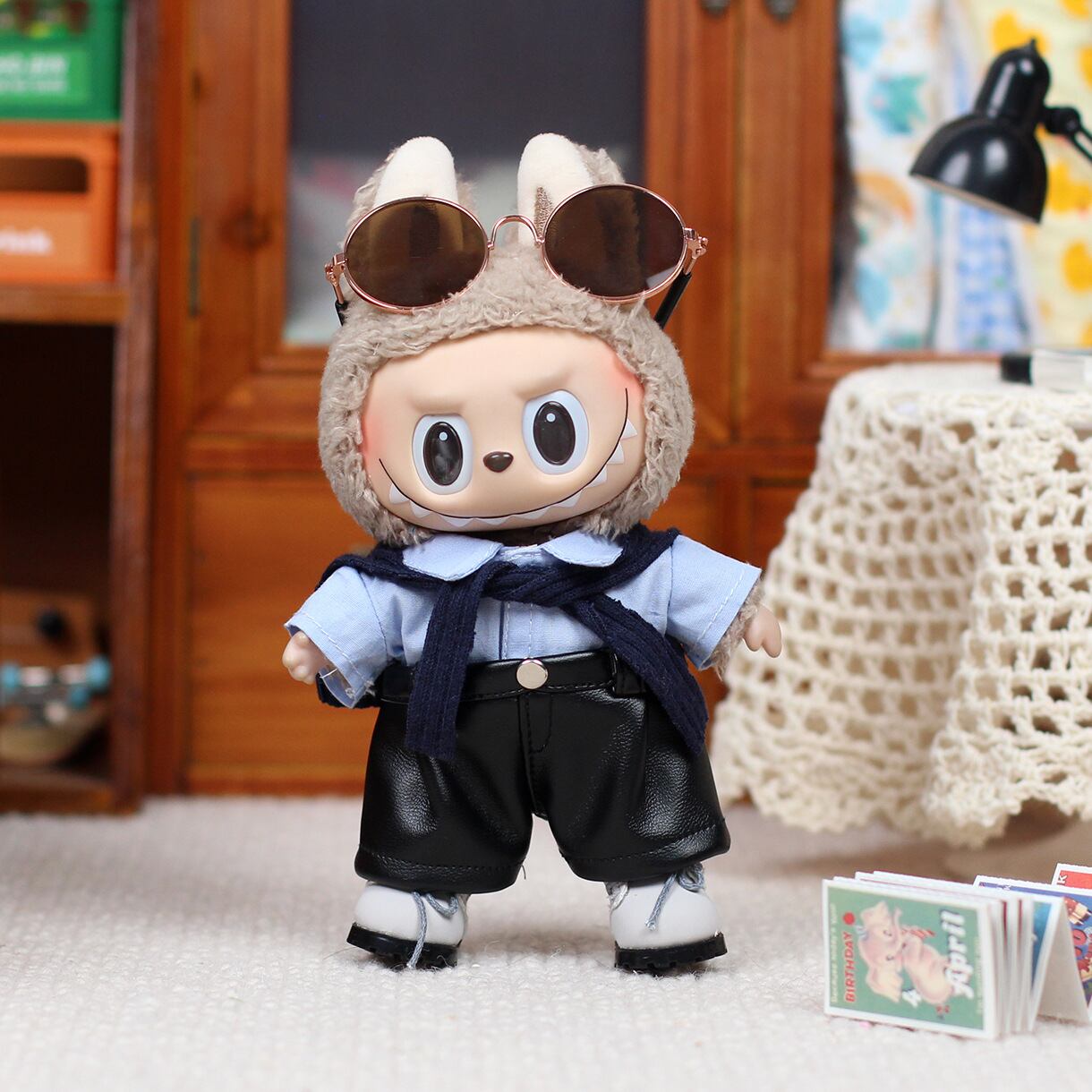 ぬいぐるみ・人形・置物 ビスクドール うさぎの帽子の子