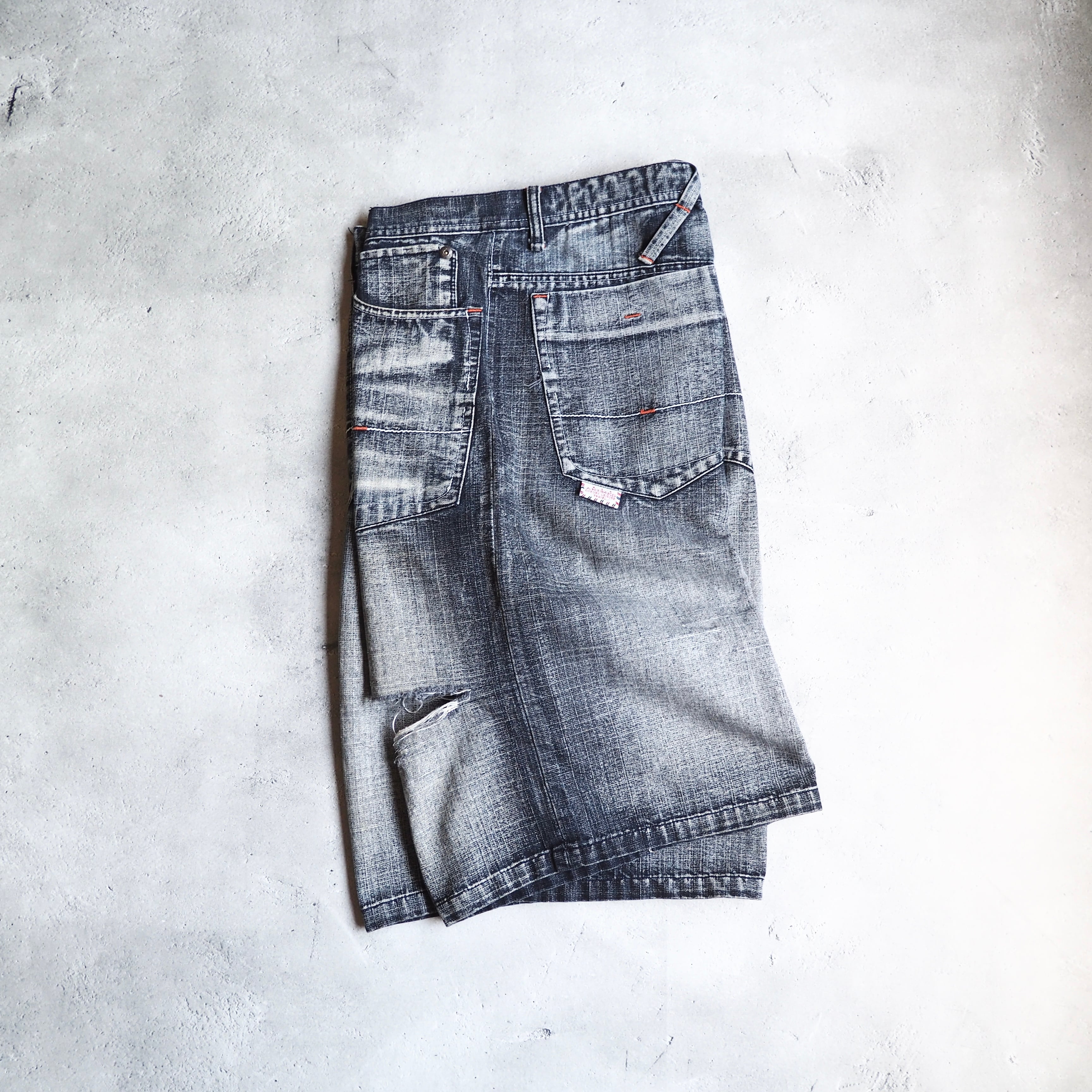 " Special - AKADEMIKS " Good Fade × Damage Vintage Baggy Denim shorts