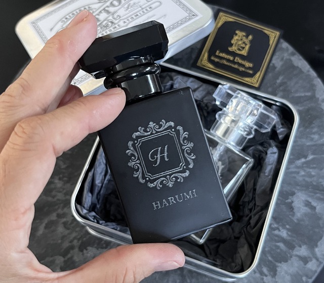 【名入れ】イニシャル＆名入れ香水ボトル