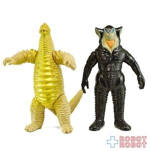 バンダイ ウルトラ怪獣シリーズ メフィラス星人 x レッドキング ソフビ フィギュア 1983