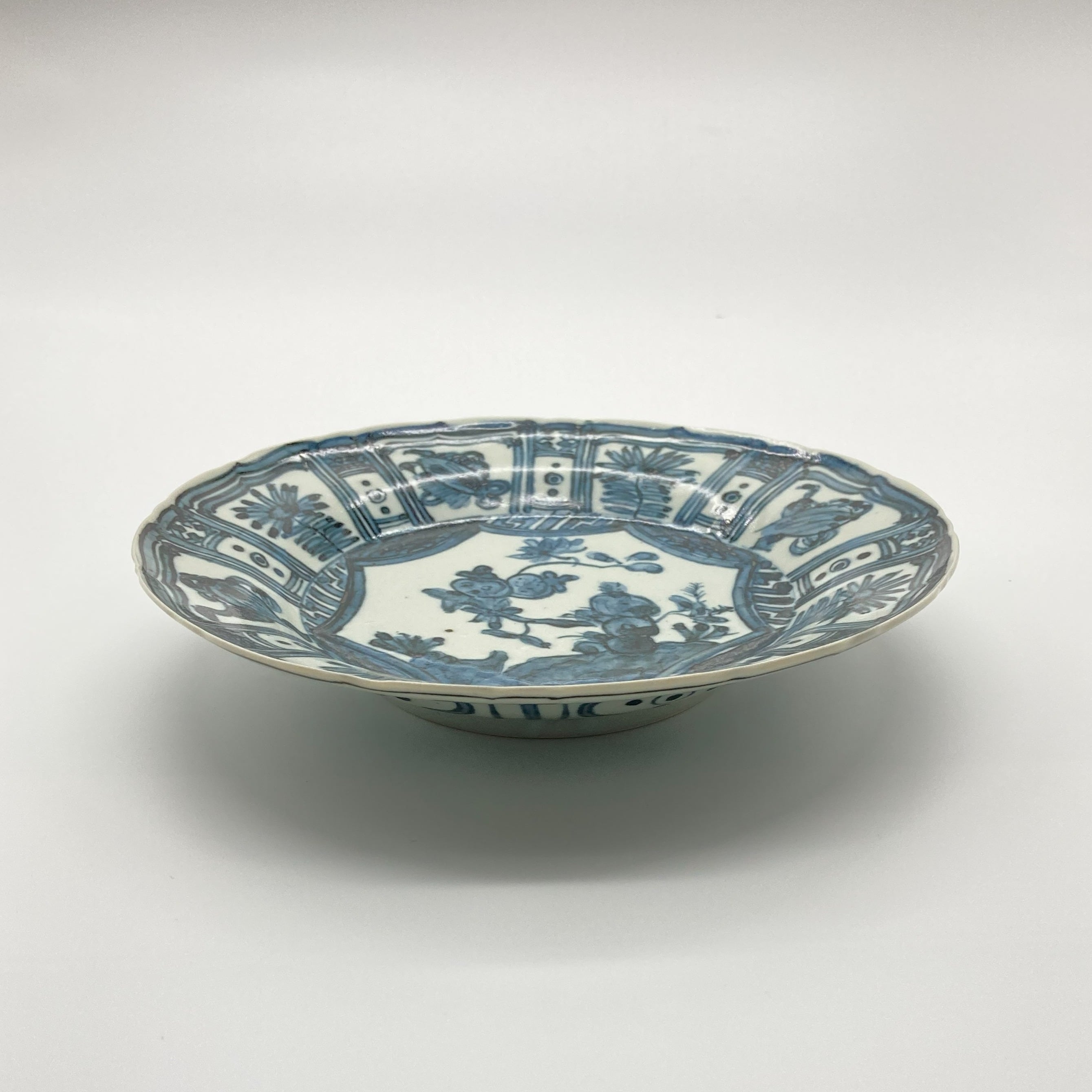 ハットボウル 5.5寸 白磁 Medium Hat Bowl – White / 石田誠 | Toé