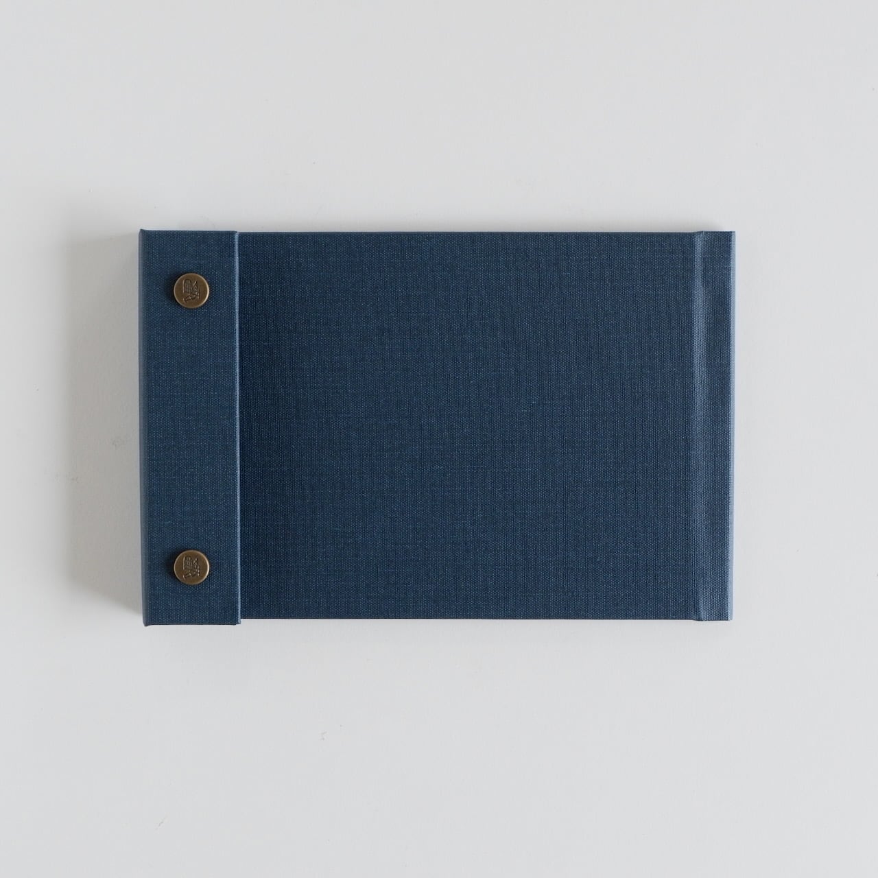 希少　廃盤品　postalco ポスタルコ　レザー スナップパッド A6 本革 POSTALCO/ポスタルコ】オールレザースナップパッド A6 ライブラリー