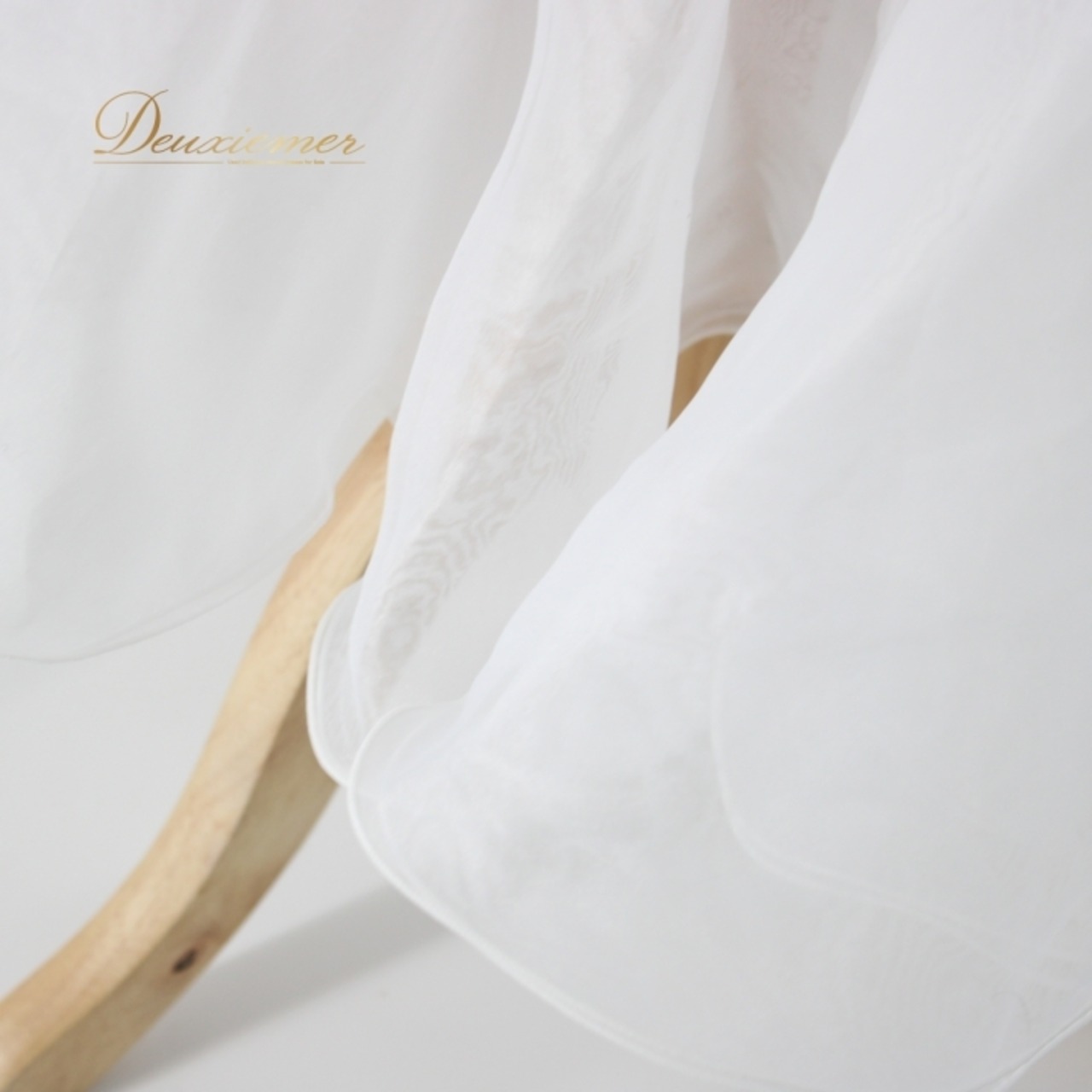 社交ダンス 衣装 スタンダード スカート パニエ ペチコート オールシーズン チャコット Chacott 白 無地 ホワイト系 フリル 美品 シンプル 美しい フレア スカート エレガント ダンス衣装 日本製 軽やか シンプルコーデ 多用途 春夏秋冬 幅広いサイズ感 アクセサリー ショッピング おしゃれ コーディネート