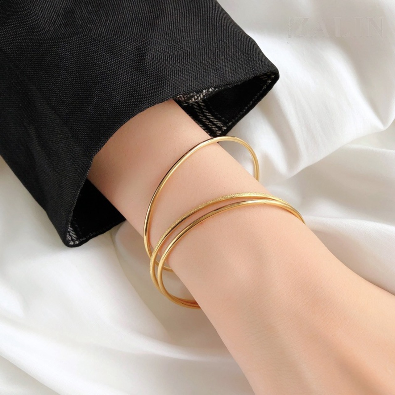 84B　3連バングル