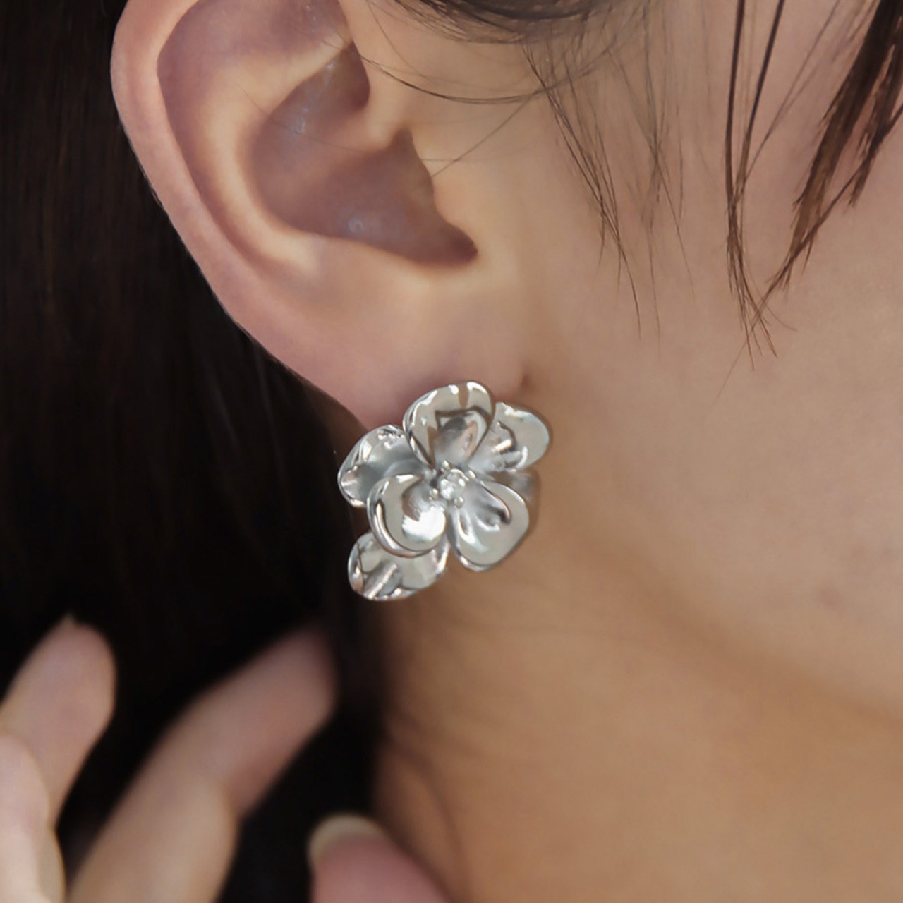 【ネコポス便】ピアス フラワーピアス 大きめ 大ぶり ビジュー 金属アレルギー対応 サージカルステンレス ブライダル ステンレスピアス レディース シルバー ゴールド ピアス 2354