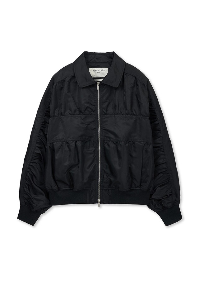 [Matin Kim] SMALL LOGO SHIRRING JUMPER IN BLACK 正規品 韓国ブランド 韓国通販 韓国代行 韓国ファッション マーティンキム matinkim 日本 店舗