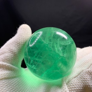 秘蔵プレミアム✩透明度高め大玉グリーンフローライトスフィア