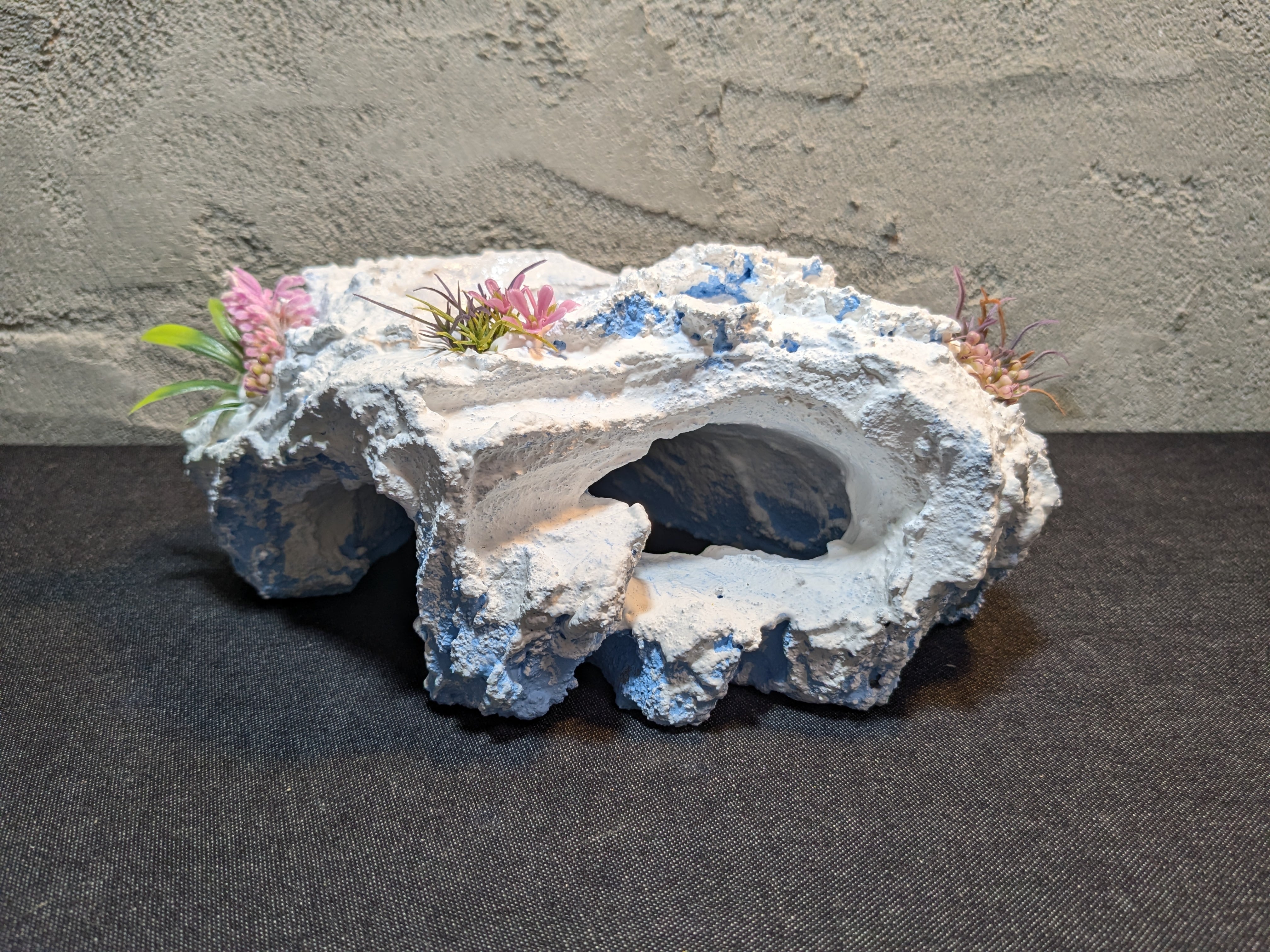 爬虫類用造形アート ともえ屋