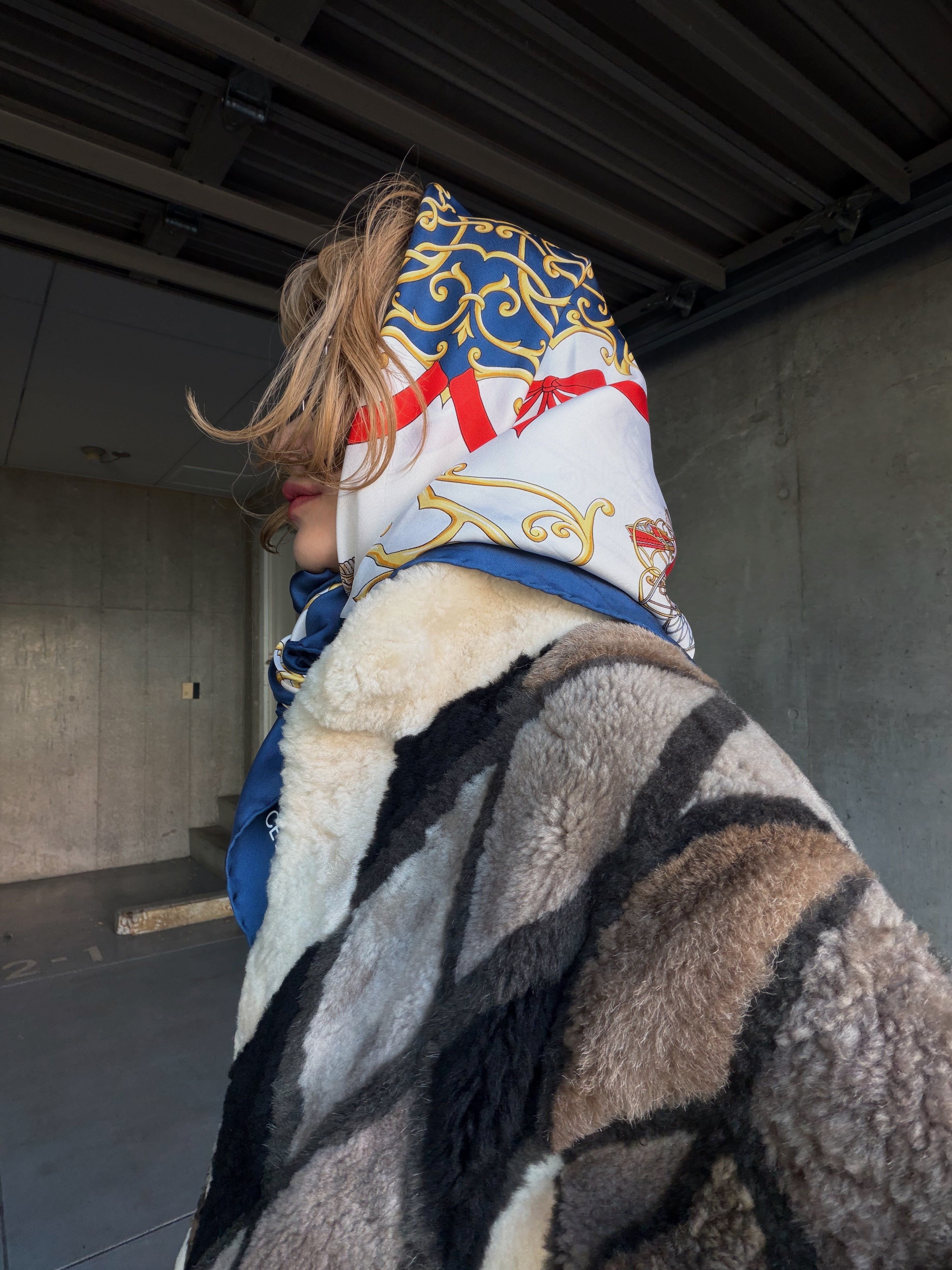 (AC652)CELINE silk scarf