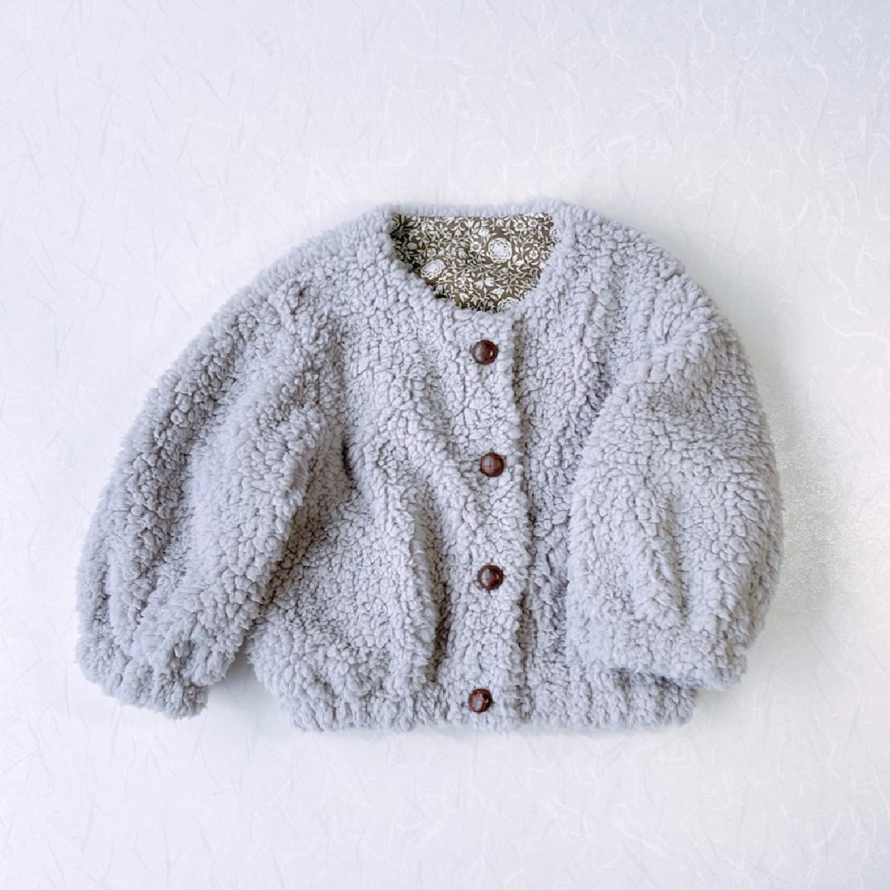 ボアのふんわりあったか丸首ジャケット：ポケット有り（型紙と作り方の