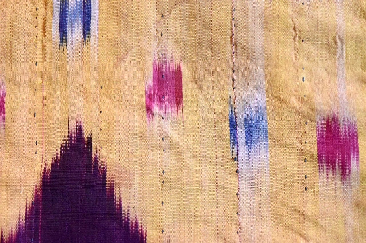 ウズベキスタン絣の古い民族衣装「チャパン」 | 旅する骨董屋 喜八