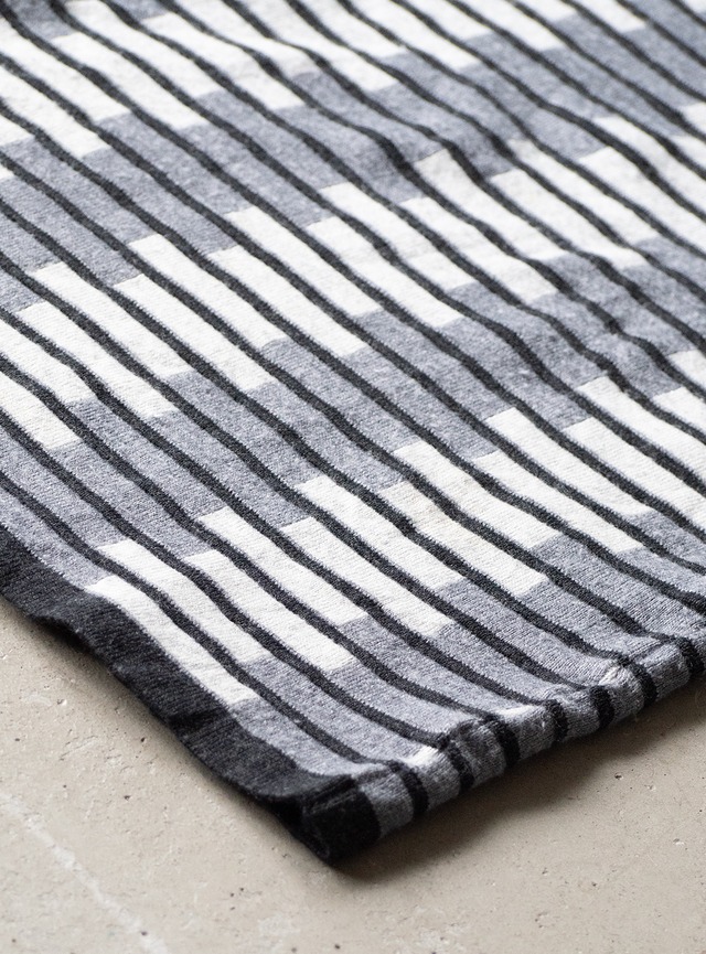 "KRIS CASSIA" 1990s Shadow block border knit