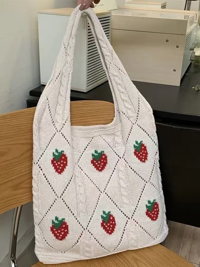 【予約商品】いちご柄 ニットトートバッグ