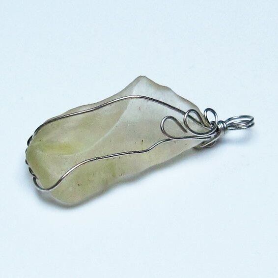 リビアングラス ペンダント 一点物 メール便可 112-13681