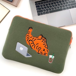 【MUZIK TIGER 】lazy tiger notebook pouch 13inch / レイジー タイガー ノートブックポーチ パソコンケース 韓国 雑貨