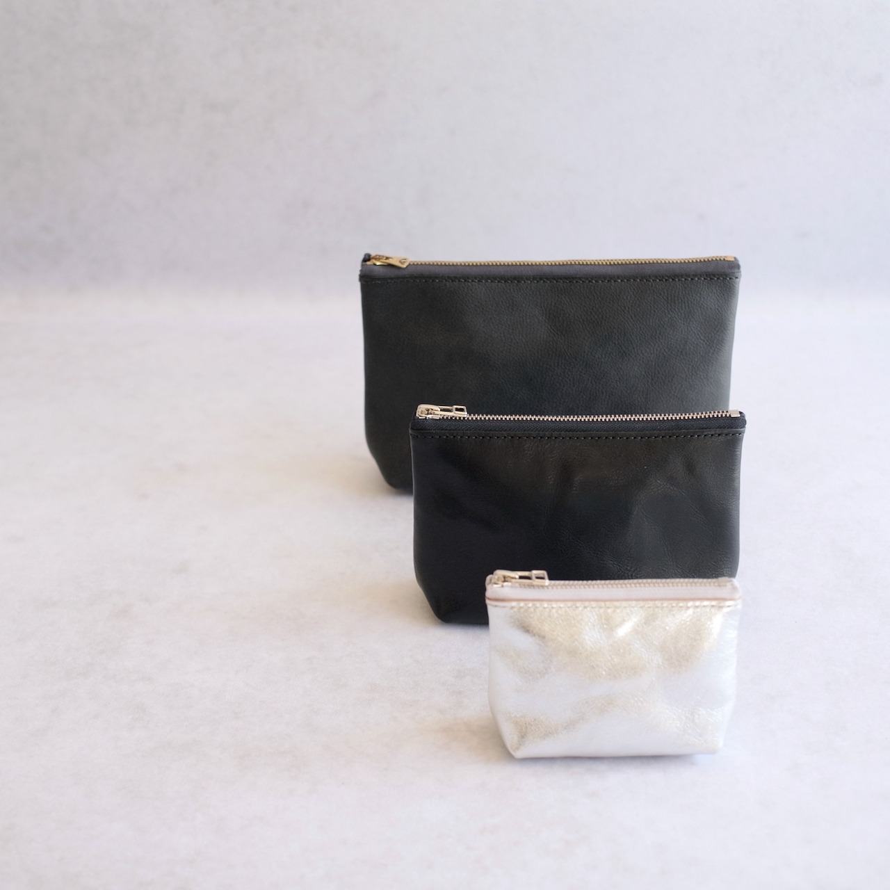 DR POUCH L 01