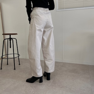 round silhouette twill pants