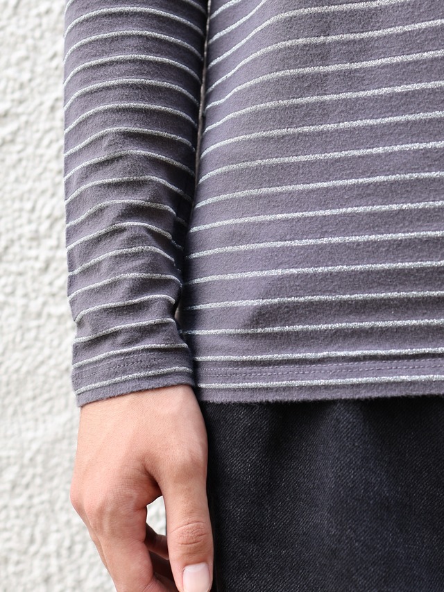 grey border long top
