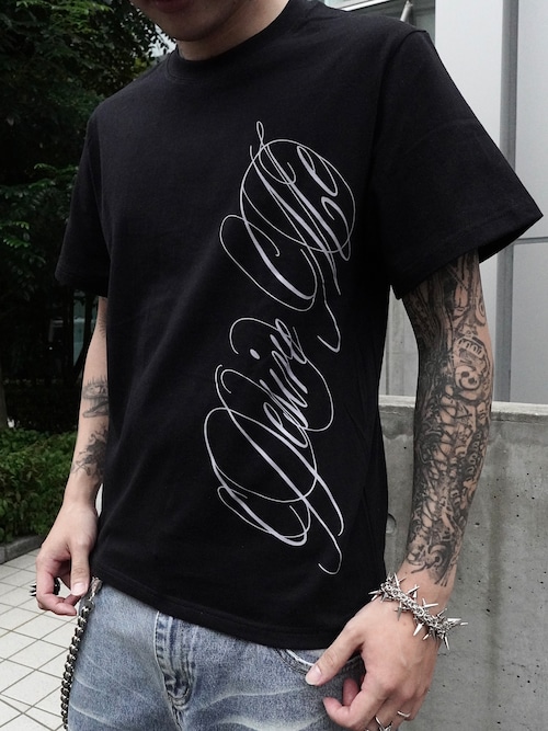 【PLANET STUDIO】Cursive Text Graphic T-shirt 【PLANET STUDIO】Cursive Text Graphic T-shirt