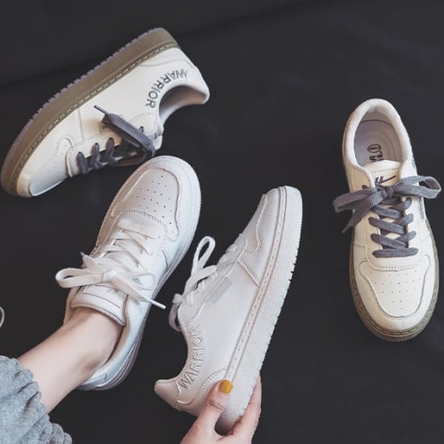 シューズ スニーカー レディース スポーツシューズ スポーティー カジュアル ランニングシューズ 学生 通学 靴 歩きやすい レースアップ 厚底 カレッジ 歩きやすい ランニング