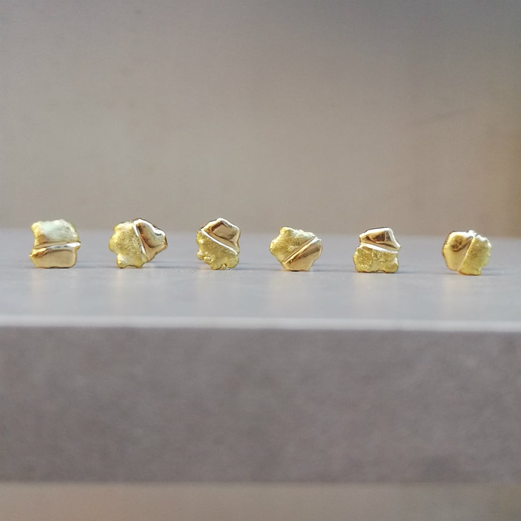 18Kゴールドバイカラースタッドピアス Gold Earrings | 手でつくる18Kアクセサリー by Harufumi SHIRAKI  powered by BASE