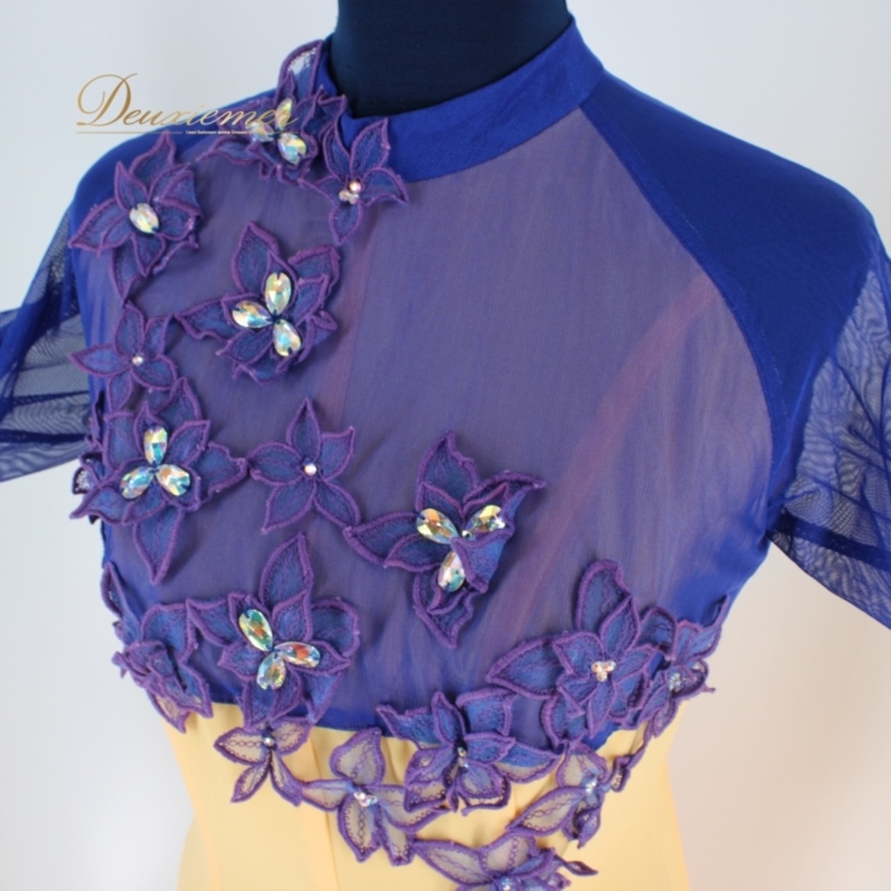 社交ダンス 衣装 スタンダード ドレス ワンピース パーティ衣装 女性用 レディース オールシーズン U:NA ユーナ 青 ビジュー オレンジ系 ブルー系 フロート 長袖 クラシック エレガント 軽やか フラワー デザイン カラフル おしゃれ 踊りやすい