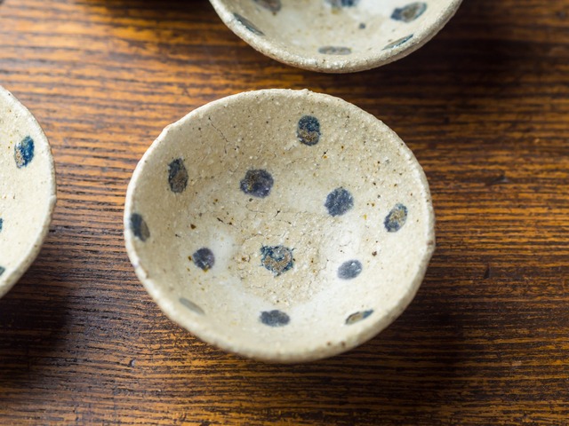 豆小鉢 ドット柄（豆鉢・お猪口）／西川真衣