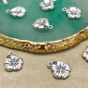 【2個】ハイビスカスチャーム/ハワイアン/花/フラワー