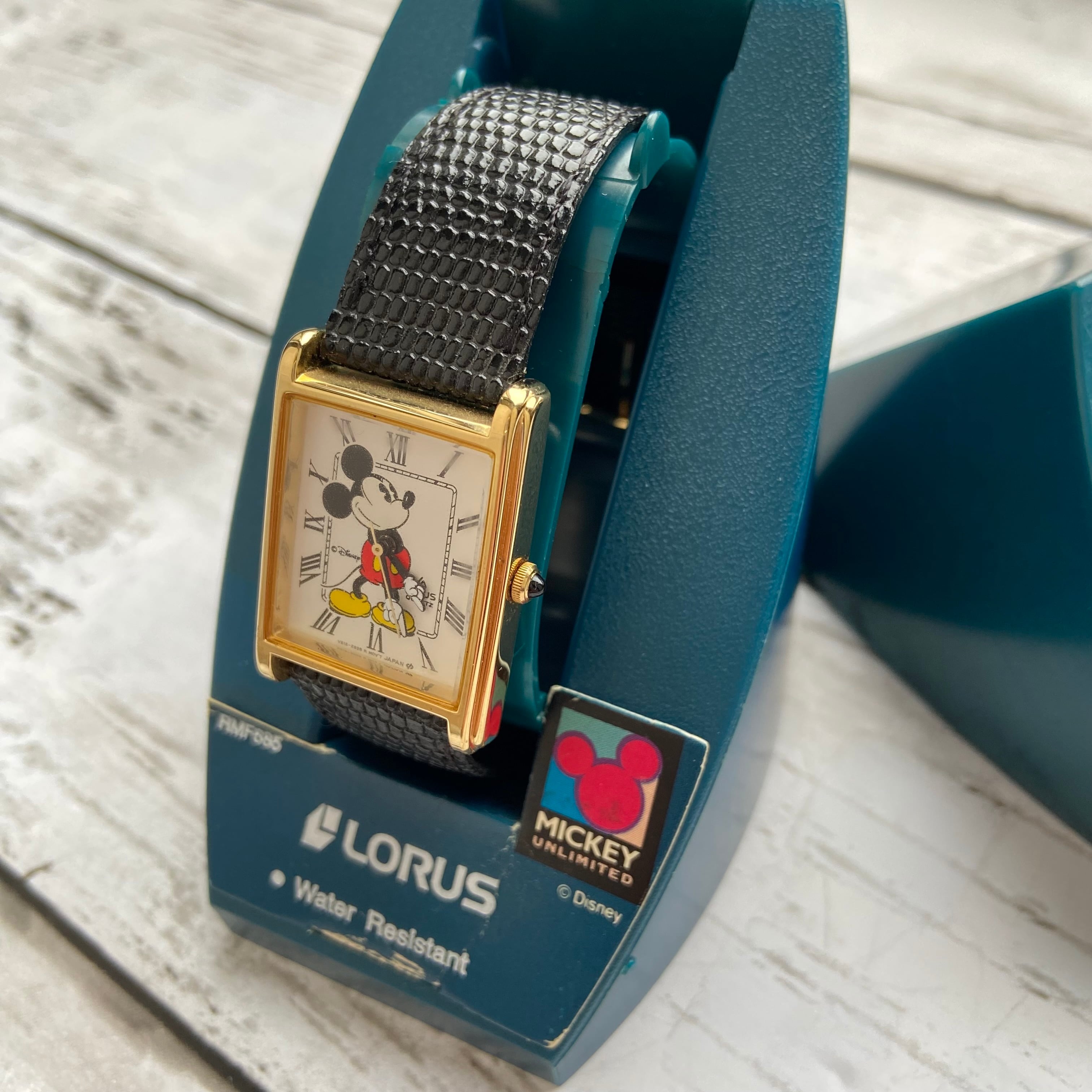 極美品・完品】90年代ヴィンテージ LORUS（SEIKO）ミッキーマウス