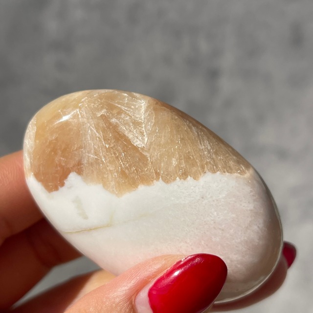 【スコレサイト×スティルバイト】パームストーン｜握り石｜鉱物 天然石 パワーストーン