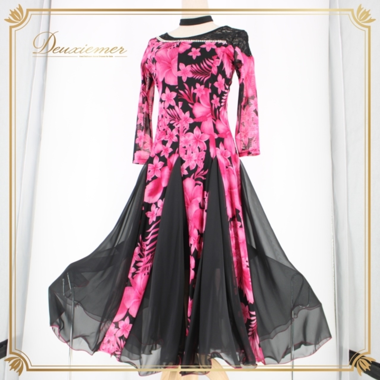 社交ダンス 衣装 スタンダード ドレス ワンピース パーティドレス Roger 黒 ピンク系 ブラック系 花柄 レース チョーカー 派手 ラインストーン 大人用 ふんわりスカート ショー衣装 メンズウェアとコーデ おしゃれ ストレッチ カジュアル おすすめ パフォーマンス 高品質 イベント用 ビッグフラワー デザイン重視 体型カバー パーティー用