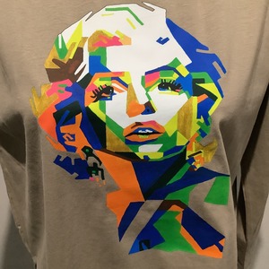 Vivid woman( 鮮やかな女性 ) 袖タックロングTシャツ グレーベージュ