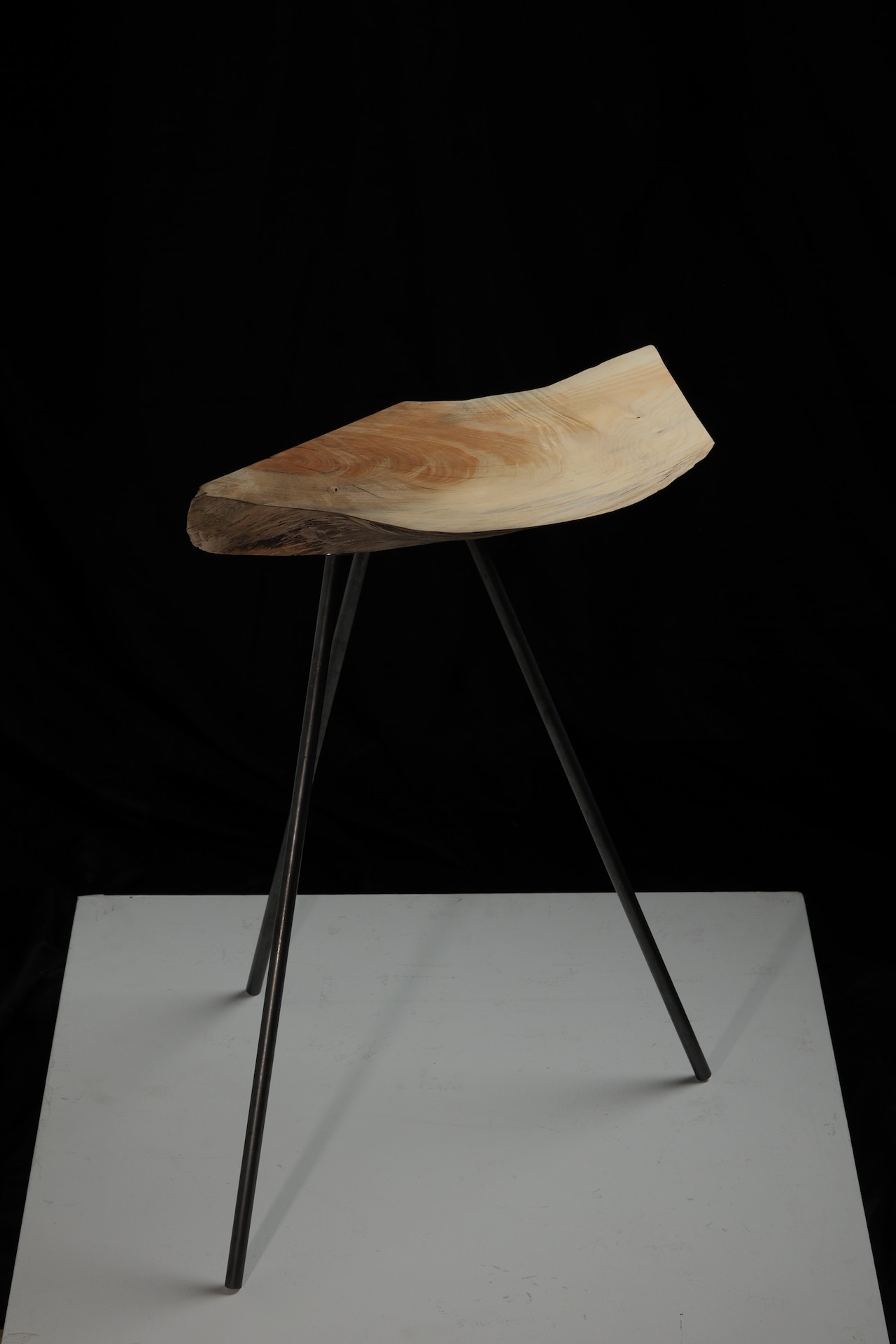 Side table "栃"