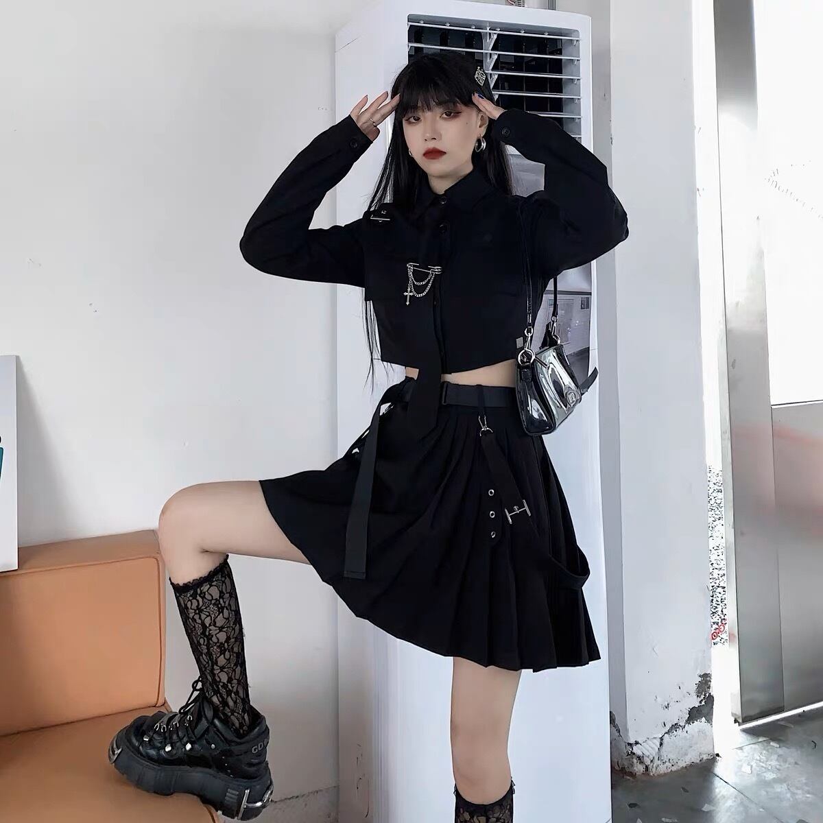 病みかわいい ブラックシャツ＆スカート セットアップ ベルト付き 闇み