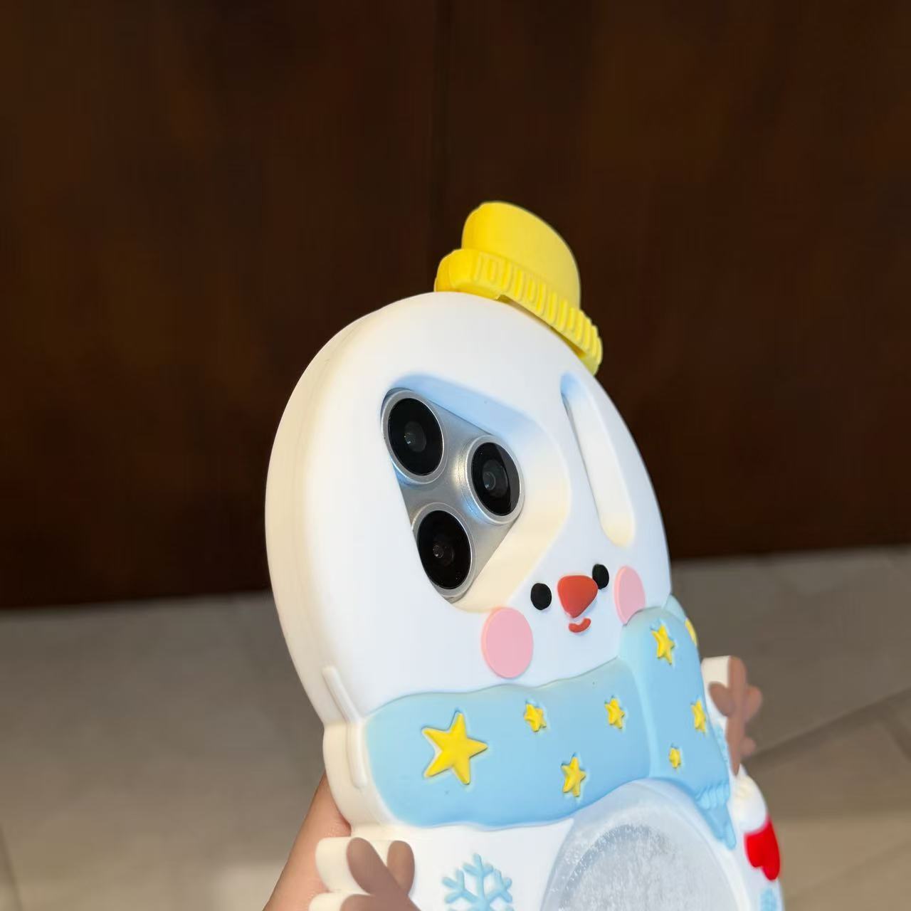 雪だるま iPhone 17 16 15 14 13 ケース グリッター シリコン かわいい