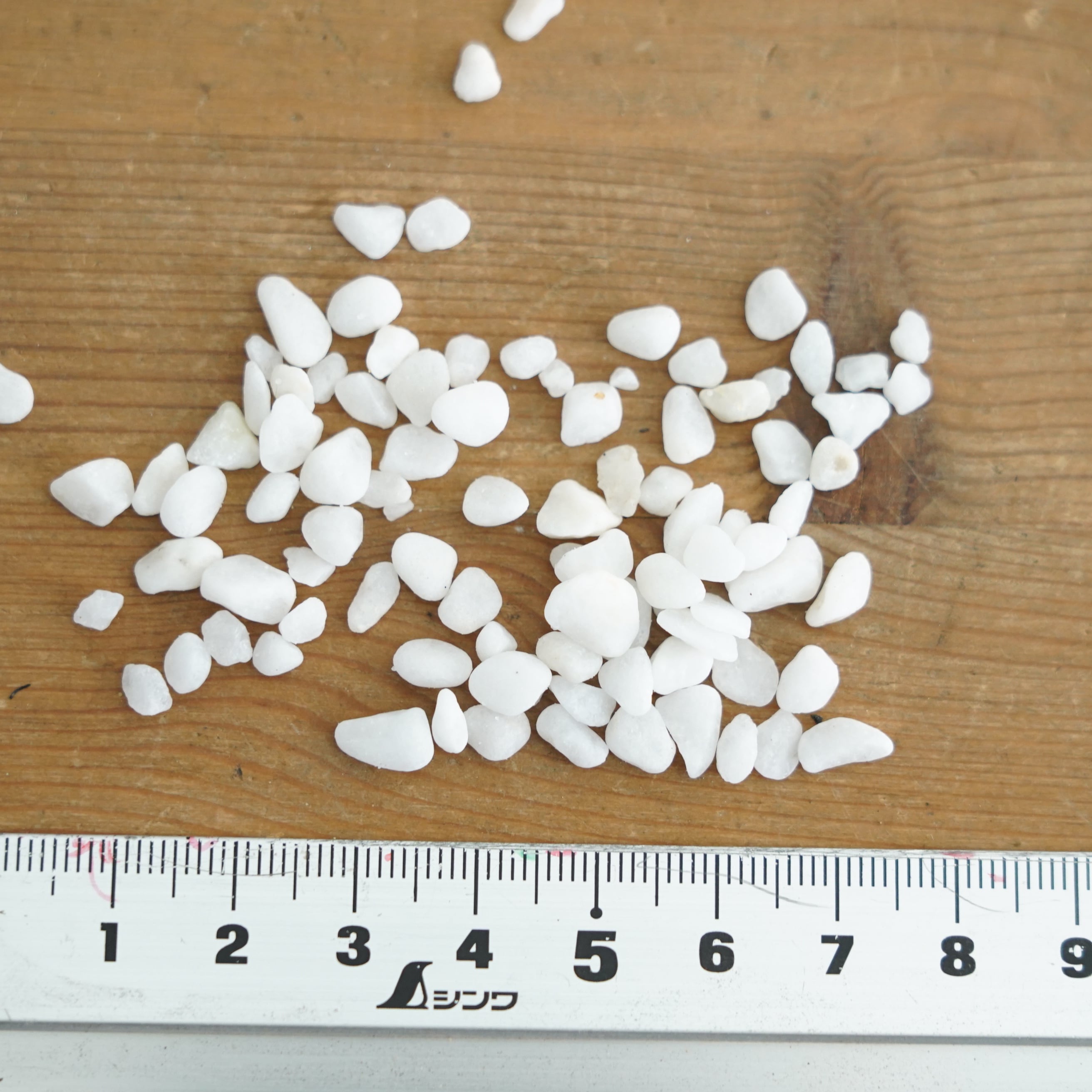砂利 白砂利（ 2〜6mm）100ml入り【レイアウト用】 | 苔テラリウム