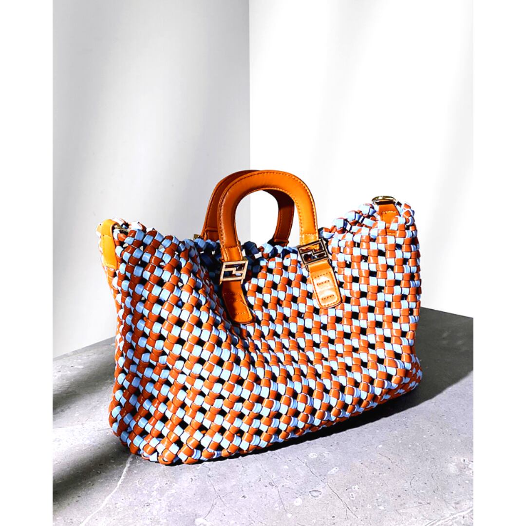 Hand-woven leather contrast bag | Dress up market
