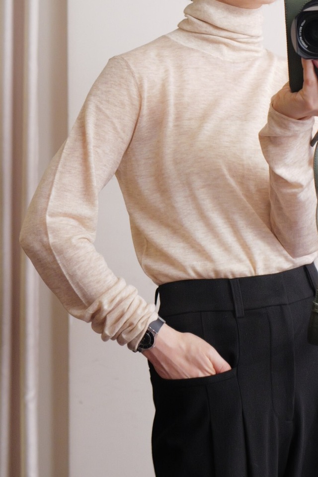 sheer wool turtle knit beige