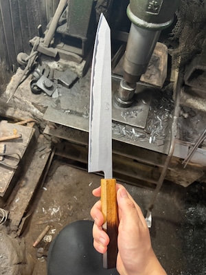 本久一作　筋引包丁280mm　梨地仕上げ　青紙２号　ステンレス割込み　Sujihiki 280mm – Nashiji Finish, Aogami #2, Stainless Steel Clad