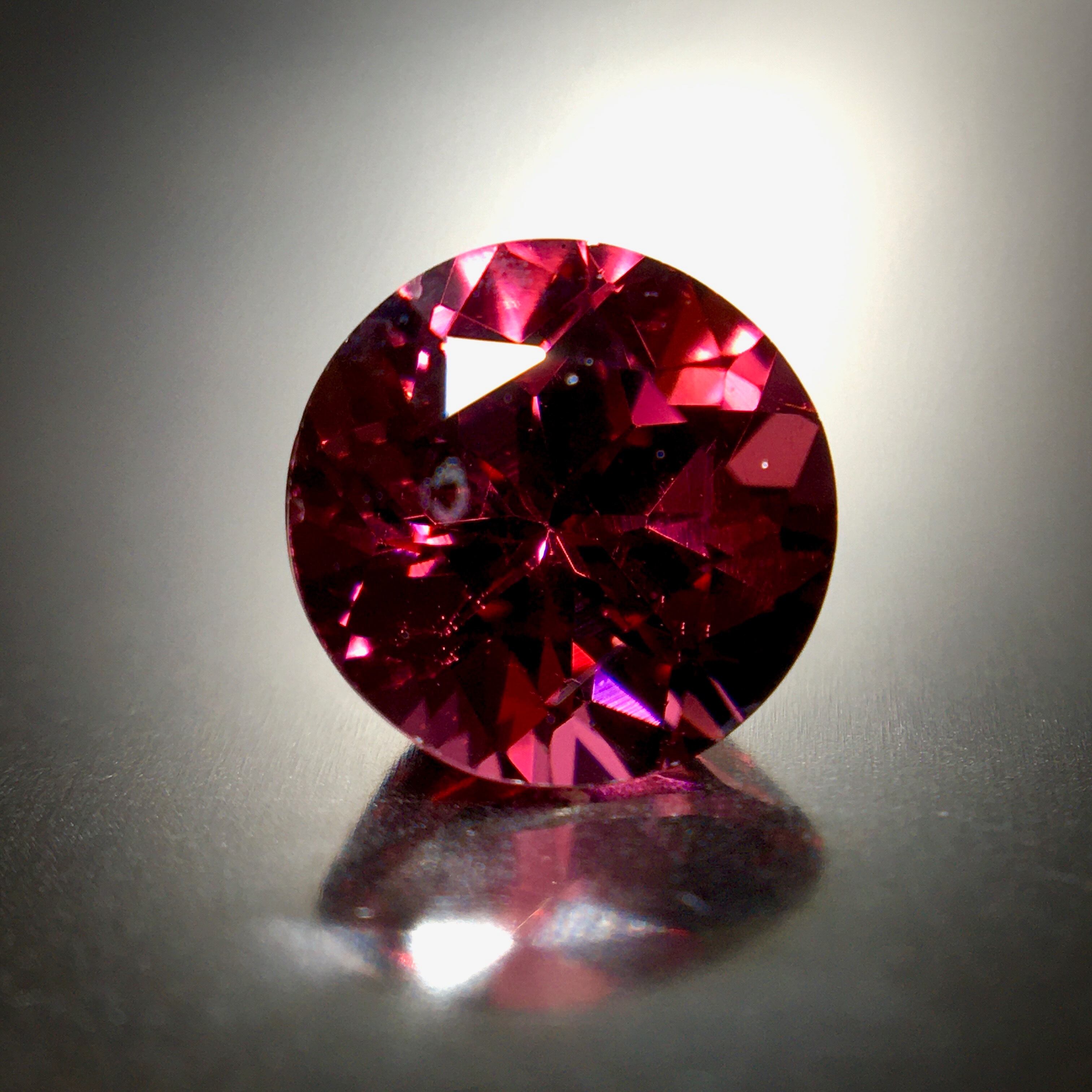 ”ラズベリーレッド”甘い輝き 1.4ct UP 天然 ロードライト ガーネット | Frederick’s Gems&Jewelry powered  by BASE