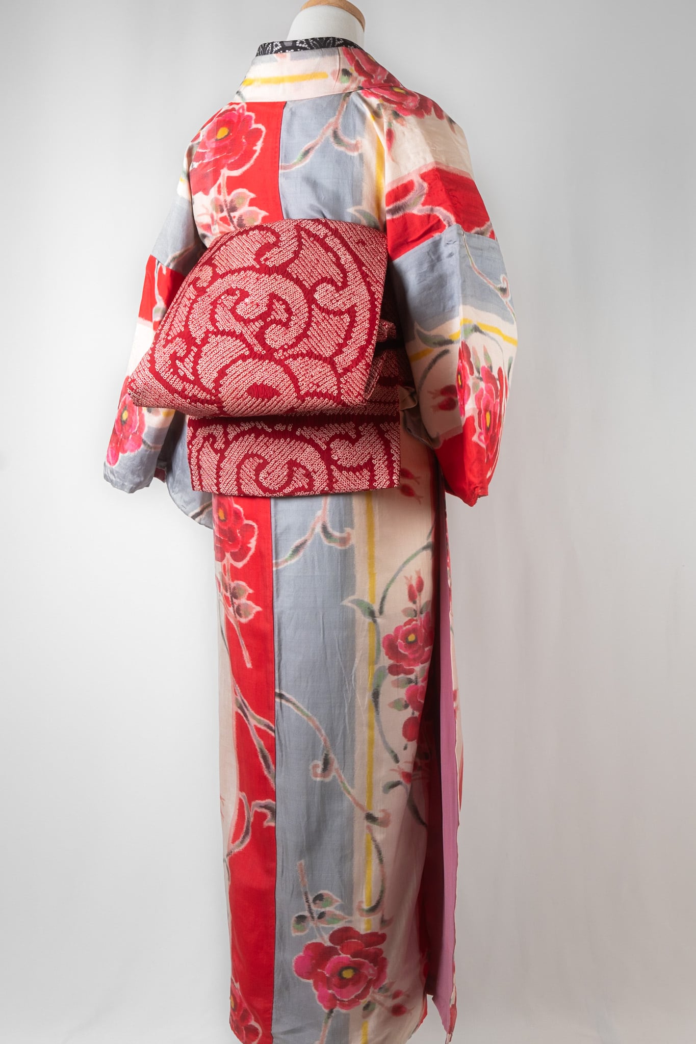 身丈158cm:可愛いストライプに牡丹 | casual Kimono 千梛