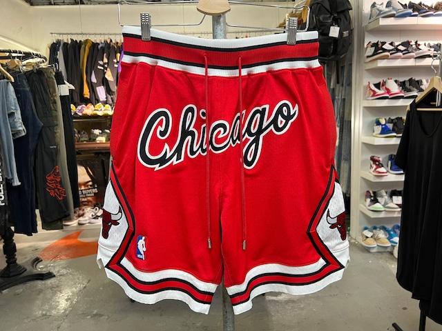 JUST DON × MITCHELL＆NESS CLASSIC SHORT CHICAGO BULLS MEIDUM 184808