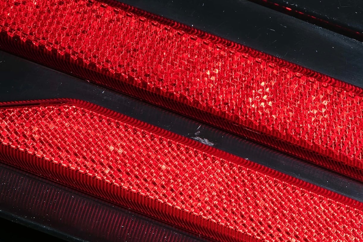 ヴァレンティ LEDリアバンパーリフレクター トヨタ 90型ヴォクシー