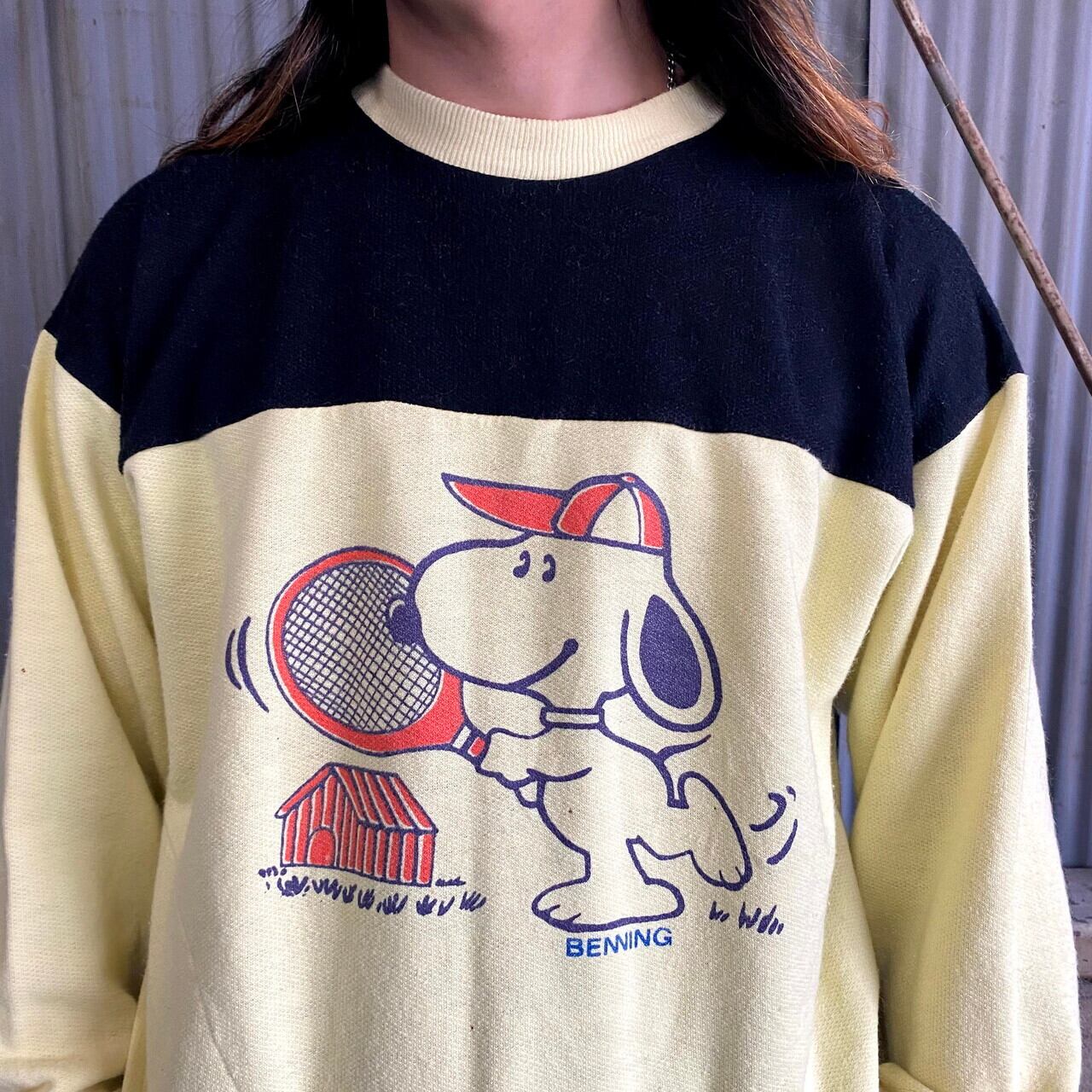 80年代 Snoopy スヌーピー キャラクタースウェット メンズm レディースl 古着 Peanuts ピーナッツ トレーナー 80s ビンテージ ヴィンテージ ブラック イエロー 黒 黄色 スウェット Cave 古着屋 公式 古着通販サイト